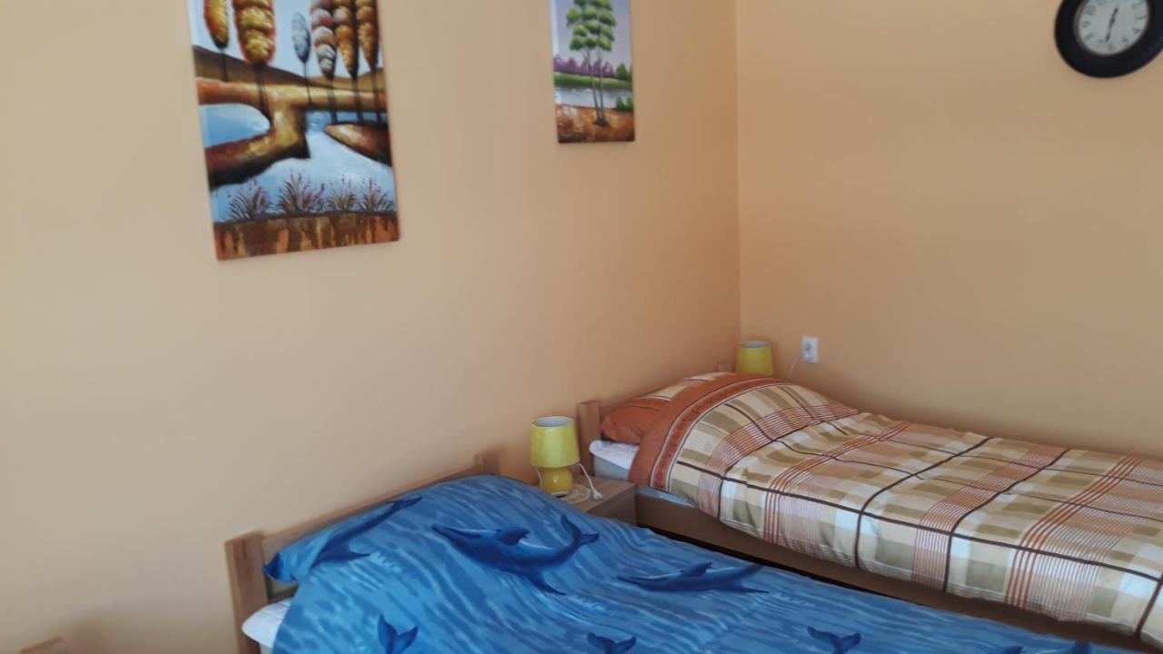 Andi Apartman Pacir Luaran gambar